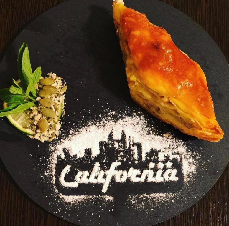 Отель California Boutique Ереван Экстерьер фото